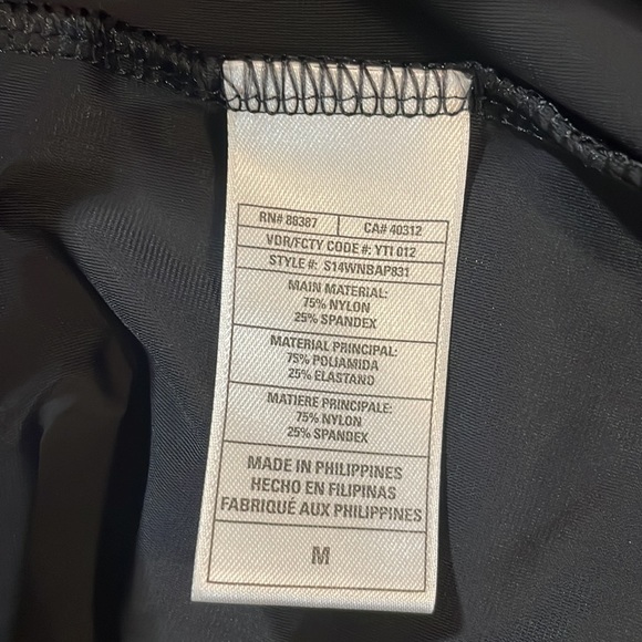 WNBA Adidas Team Issued TechFit Performance Top Size Medium - Picture 14 of 16